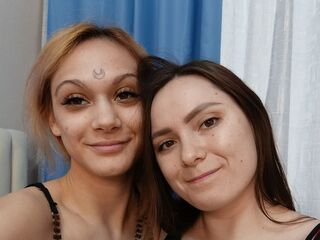 SilviaAndDarel's Free live cam Profile Image